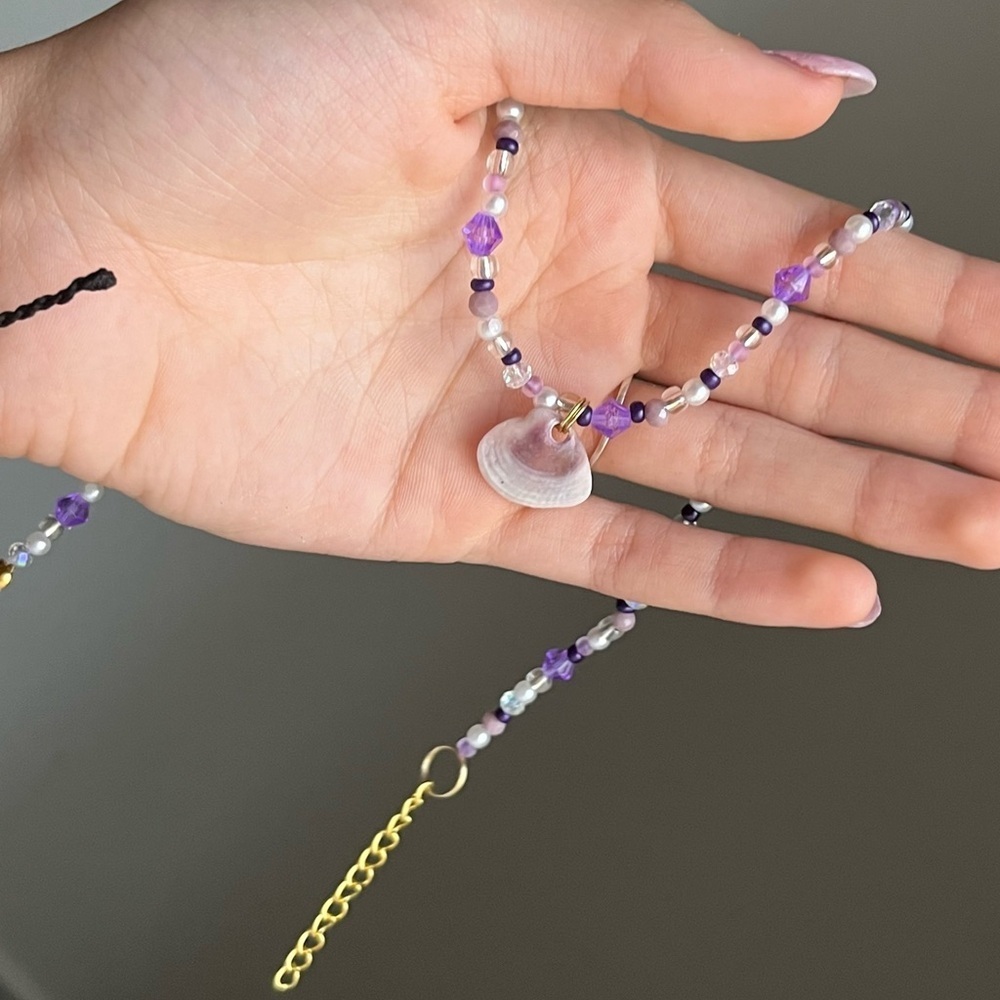 Handmade purple and white beaded necklace with real shell gold - Picture 6 of 9